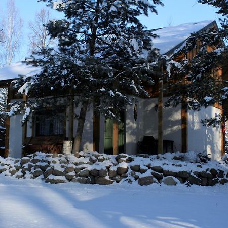 Stajnia Sarnowek Nad Jeziorem Rozany Rozajny Wielkie 部屋 写真