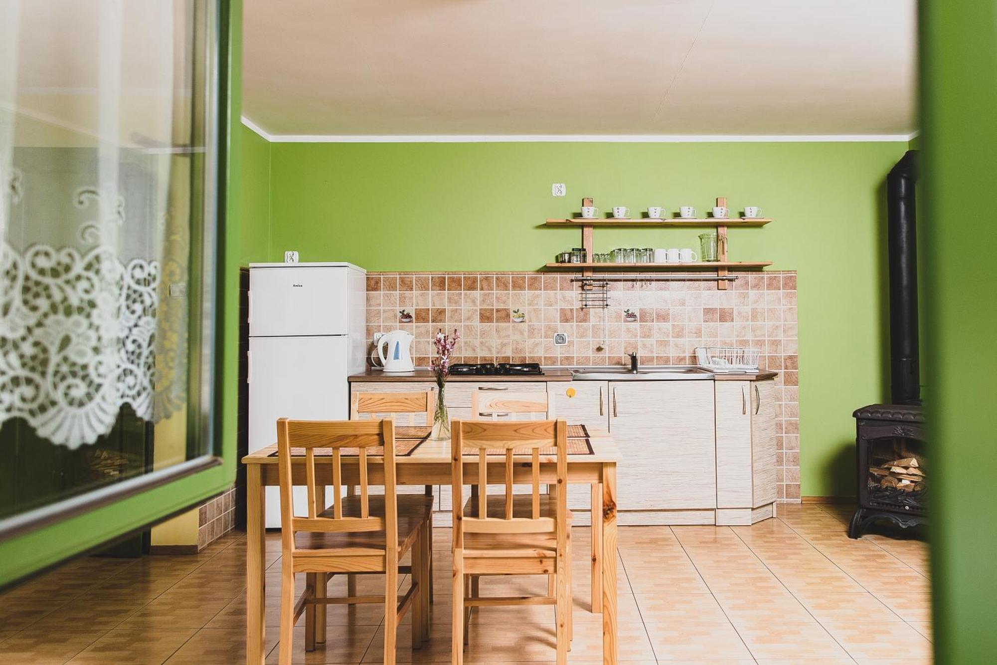 Stajnia Sarnowek Nad Jeziorem Rozany Rozajny Wielkie 部屋 写真