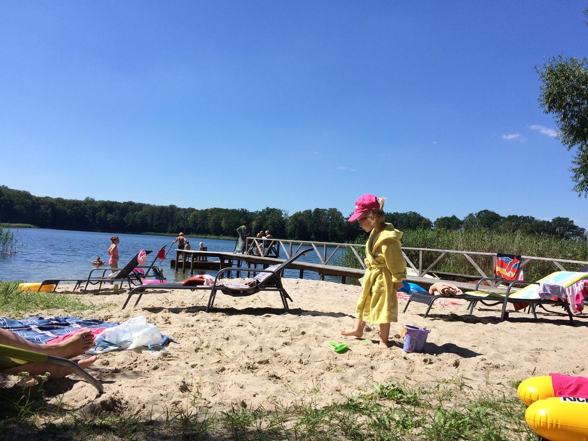 Stajnia Sarnowek Nad Jeziorem Rozany Rozajny Wielkie エクステリア 写真