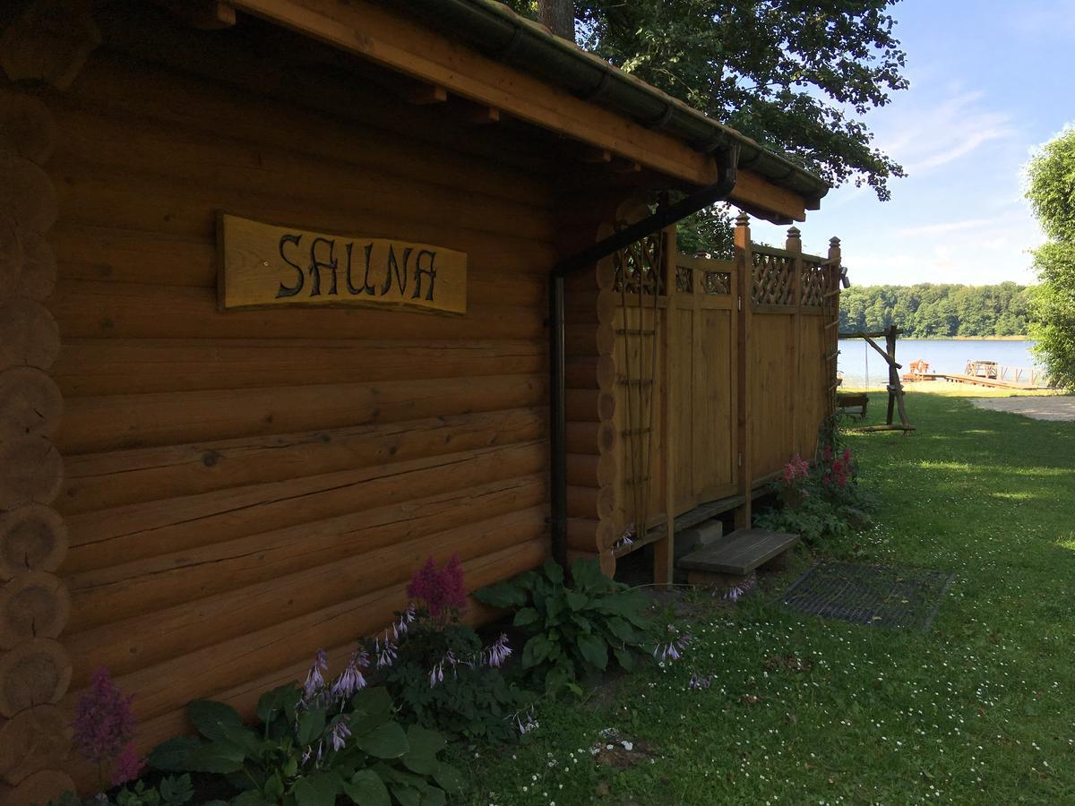 Stajnia Sarnowek Nad Jeziorem Rozany Rozajny Wielkie エクステリア 写真